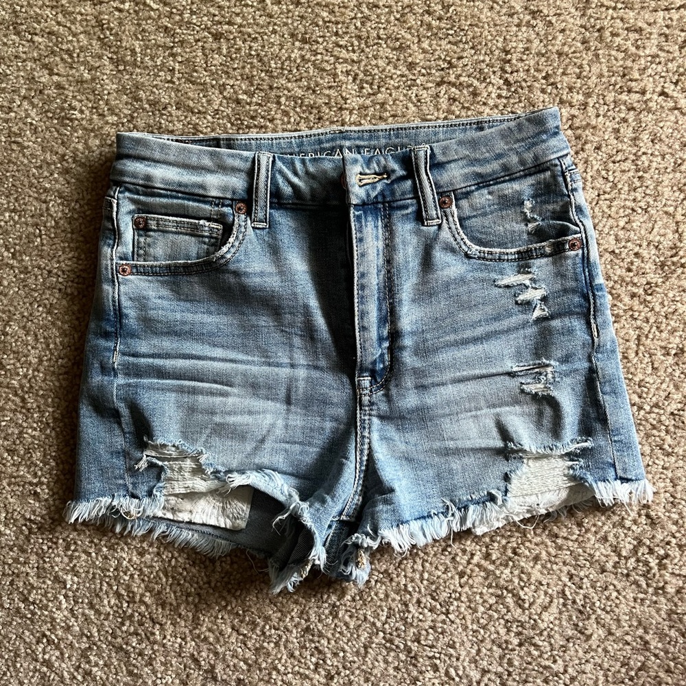 American Eagle Super Stretch Light Wash Shorts - Size 4!